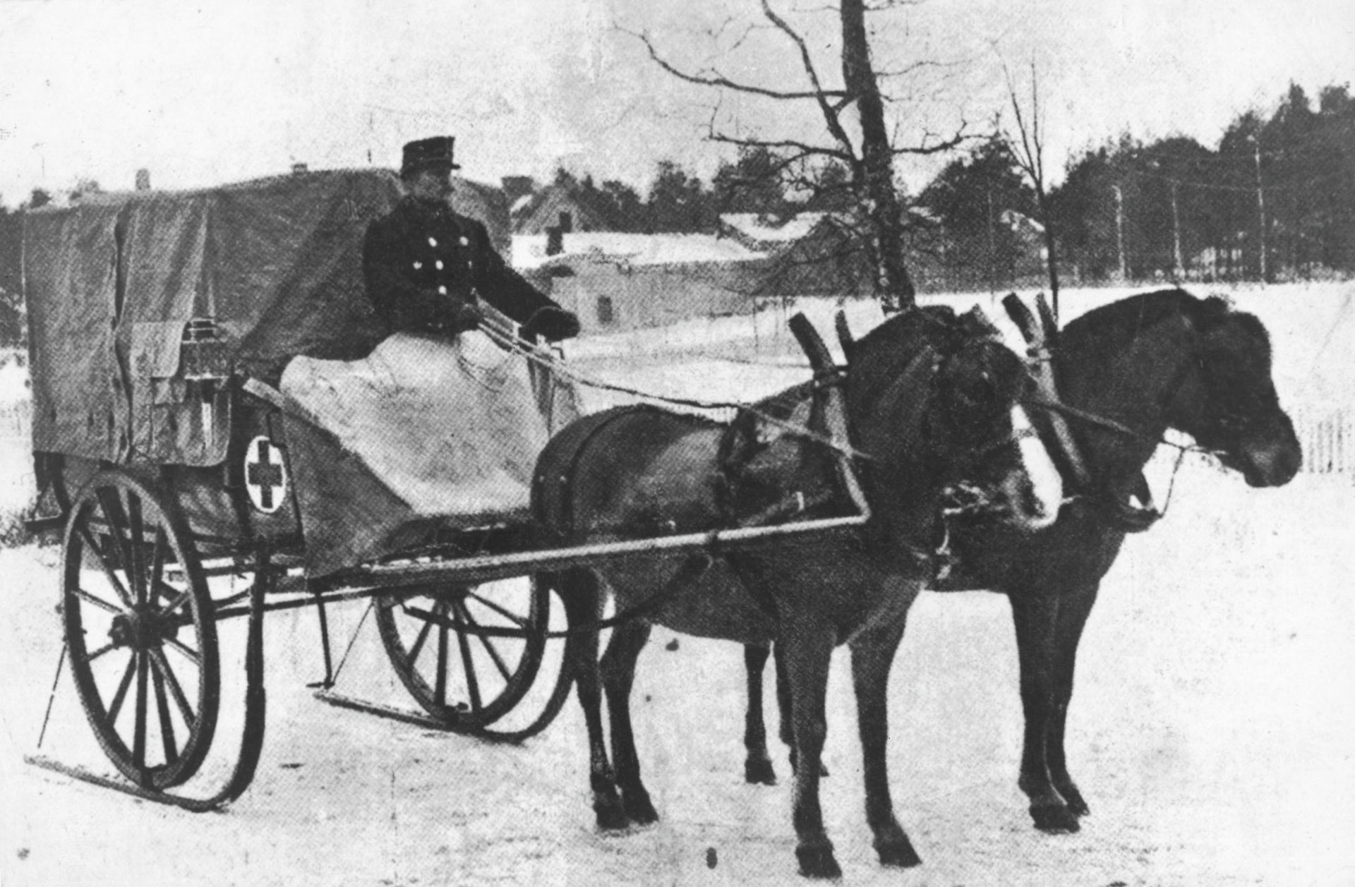 Suomalaiset sairaankuljetusta varten tehdyt kärryt palkittiin Punaisen Ristin VII konferenssissa Lontoossa 1907.